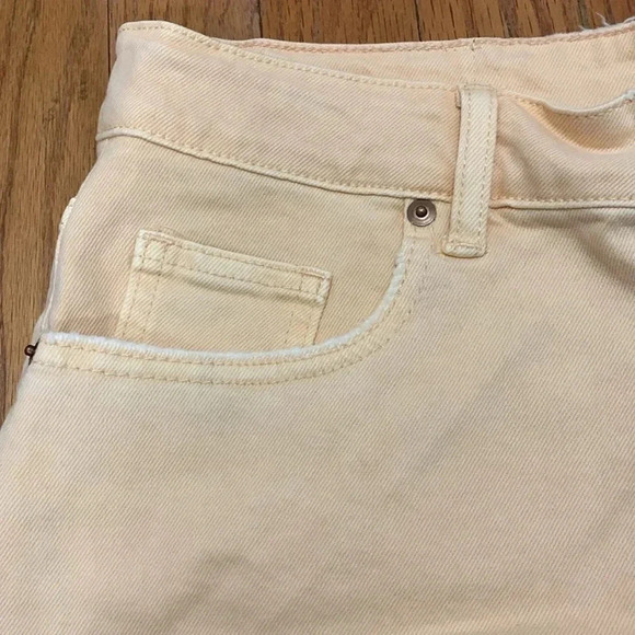 Women’s H&M High Rise Cut Off Shorts Size 14 NEW WITH TAGS Apricot - Picture 4 of 10